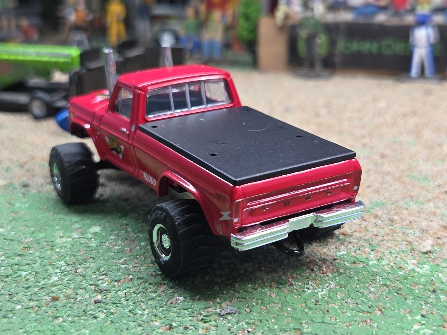 CUSTOM BUILT 1:64 GreenLight 1976 FORD HOT ROD PULLING TRUCK ertl puller dcp 460