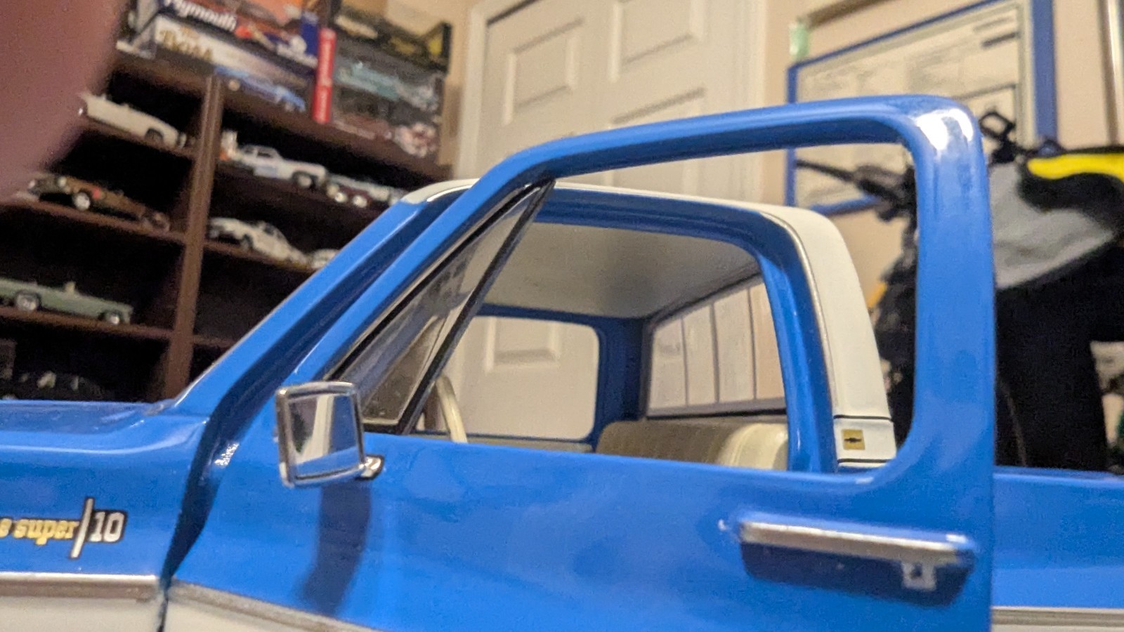 Maisto 1/18 1974 Chevrolet C10 Cheyenne Super Blue