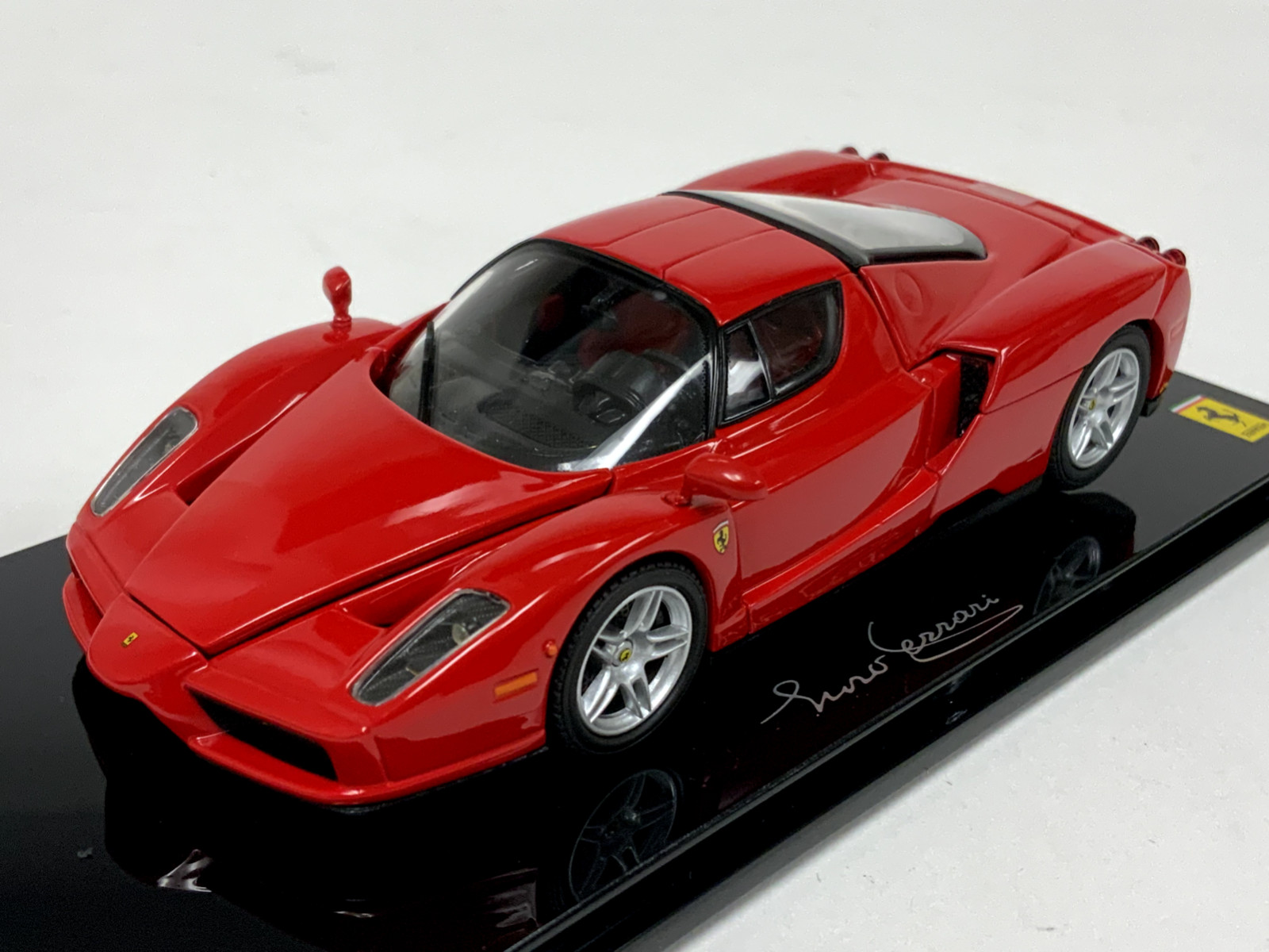 1/43 Kyosho Ferrari Enzo in Rosso Corsa Red ALL Open 05001R CF078
