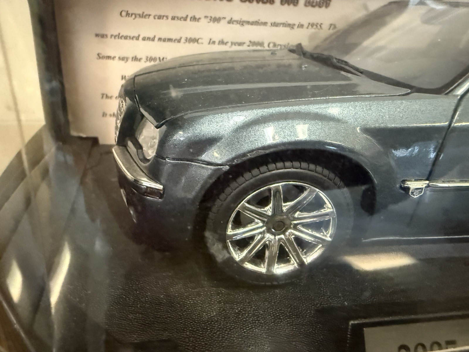 1/18 American Graffiti 2005 Chrysler 300C Hemi Gray