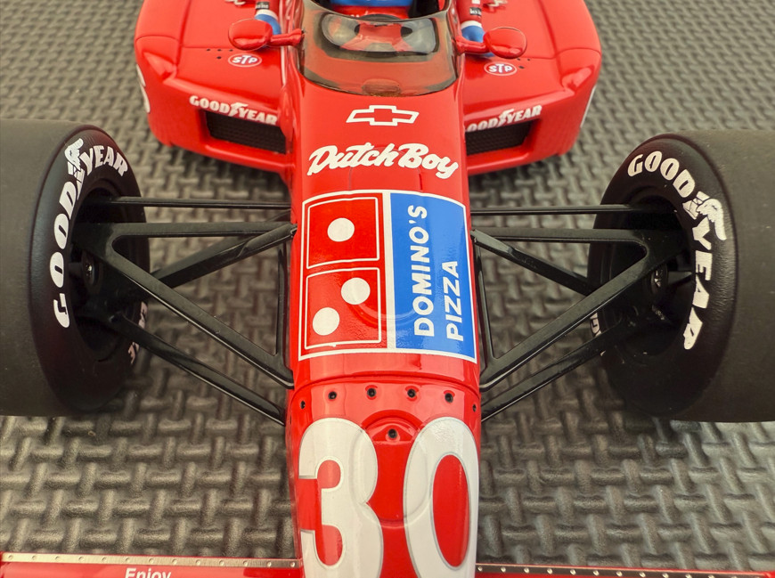 1/18 Replicarz 1990 Domino’s Indy 500 Win Aurie Luyendyk 18060 Limited
