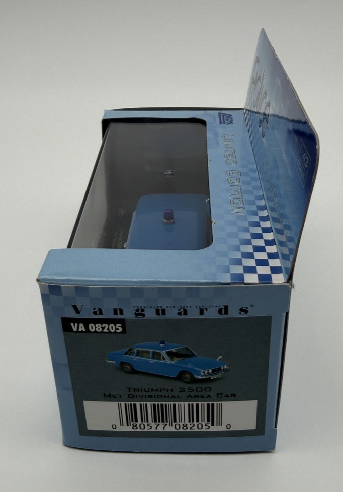 Lledo Vanguards VA08205 Triumph 2500 Met Police Divisional Area Car 1:43 Scale