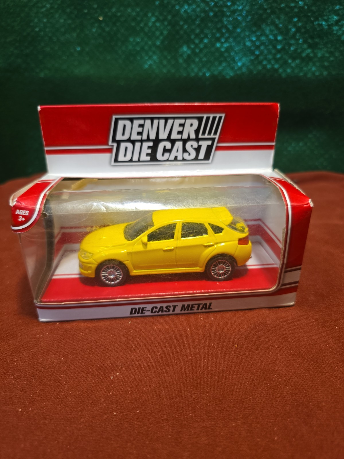 DIENVER DIE CAST COLLECTIBALE CAR.