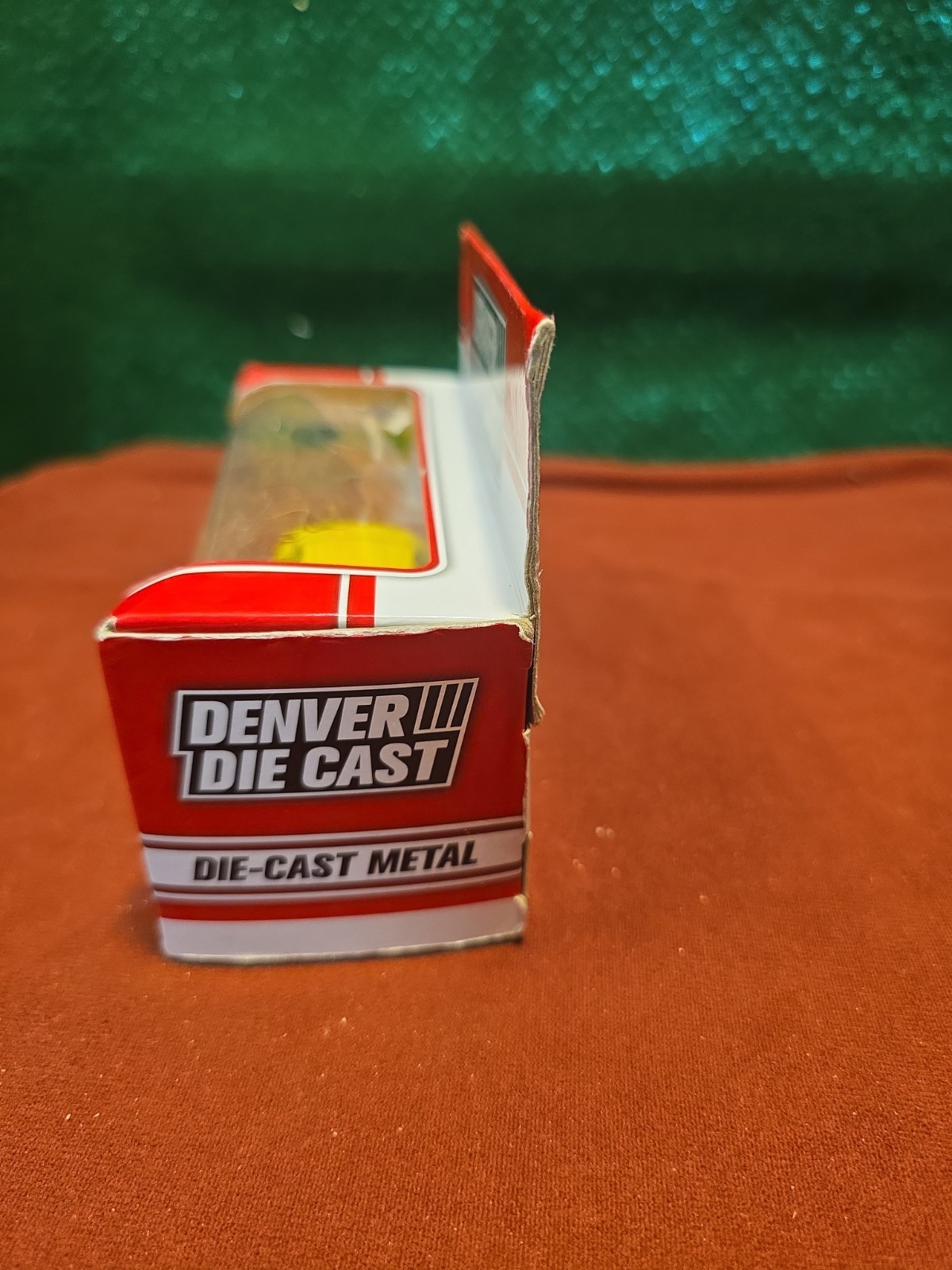 DIENVER DIE CAST COLLECTIBALE CAR.