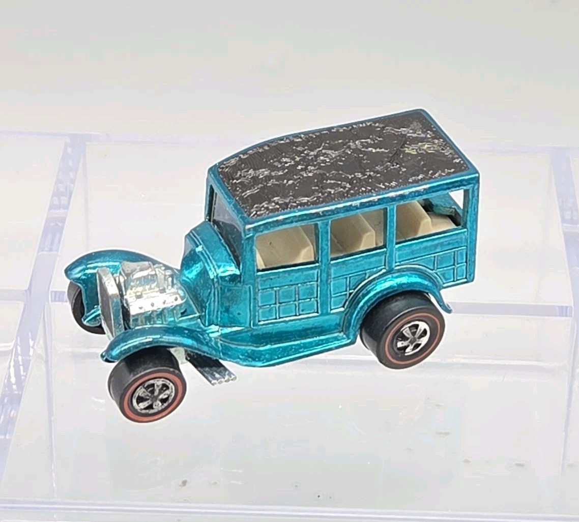 Hot Wheels Redline 1969 Classic Ford Woody US Aqua