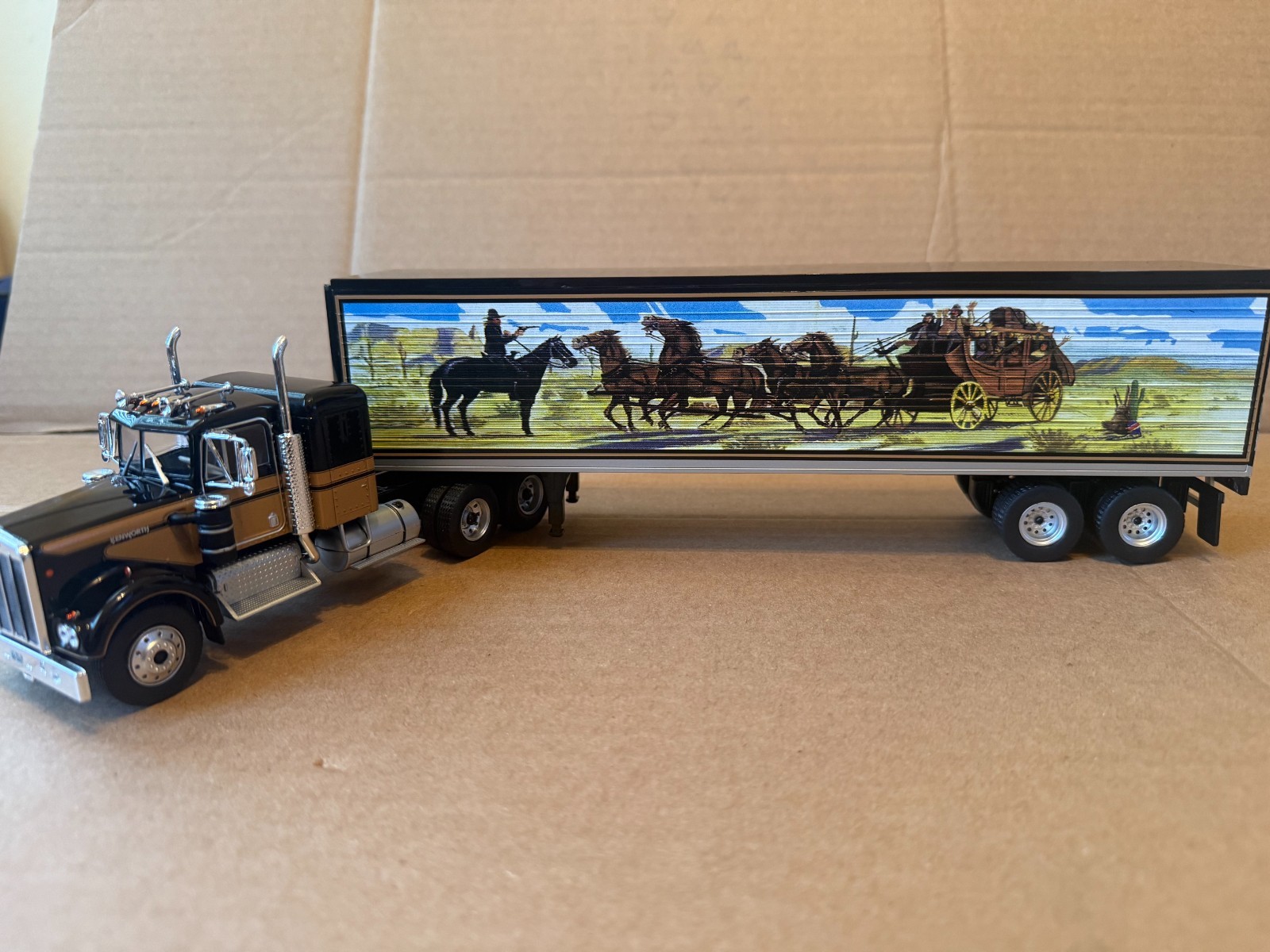 Kenworth W925 Semi-trailer truck Smokey and the Bandit (1977) 1:43