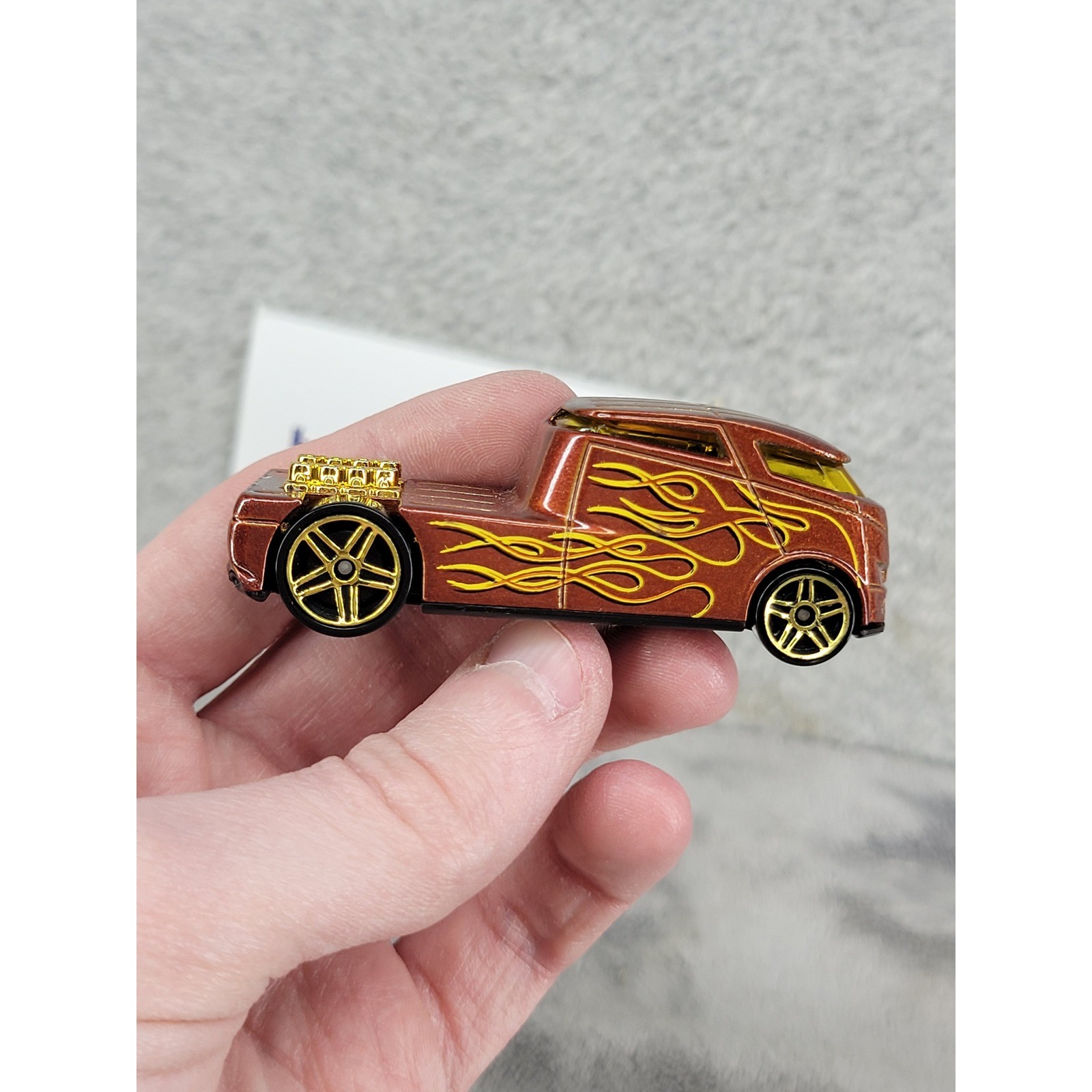 Hot Wheels Qombee Metallic Copper Brown Yellow Flames Gold Wheels 1:64 Diecast