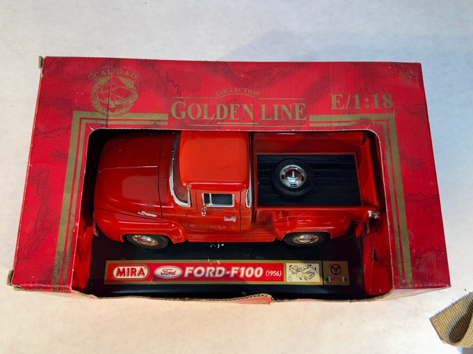 Mira Golden Line 1956 Ford F-100 Pickup 1/18 – Box Damage