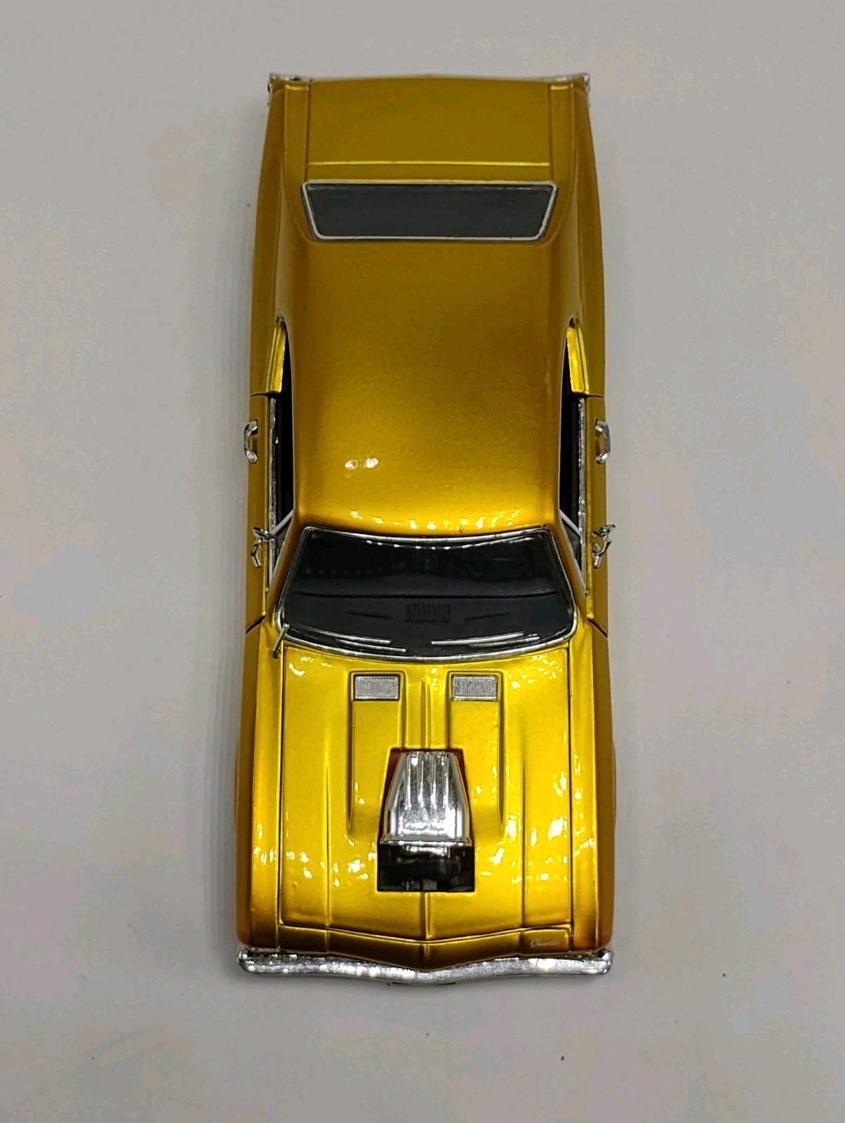 SunnySide 1:24 Scale Gold 1968 Chevy Chevelle SS 396 HARD TO FIND