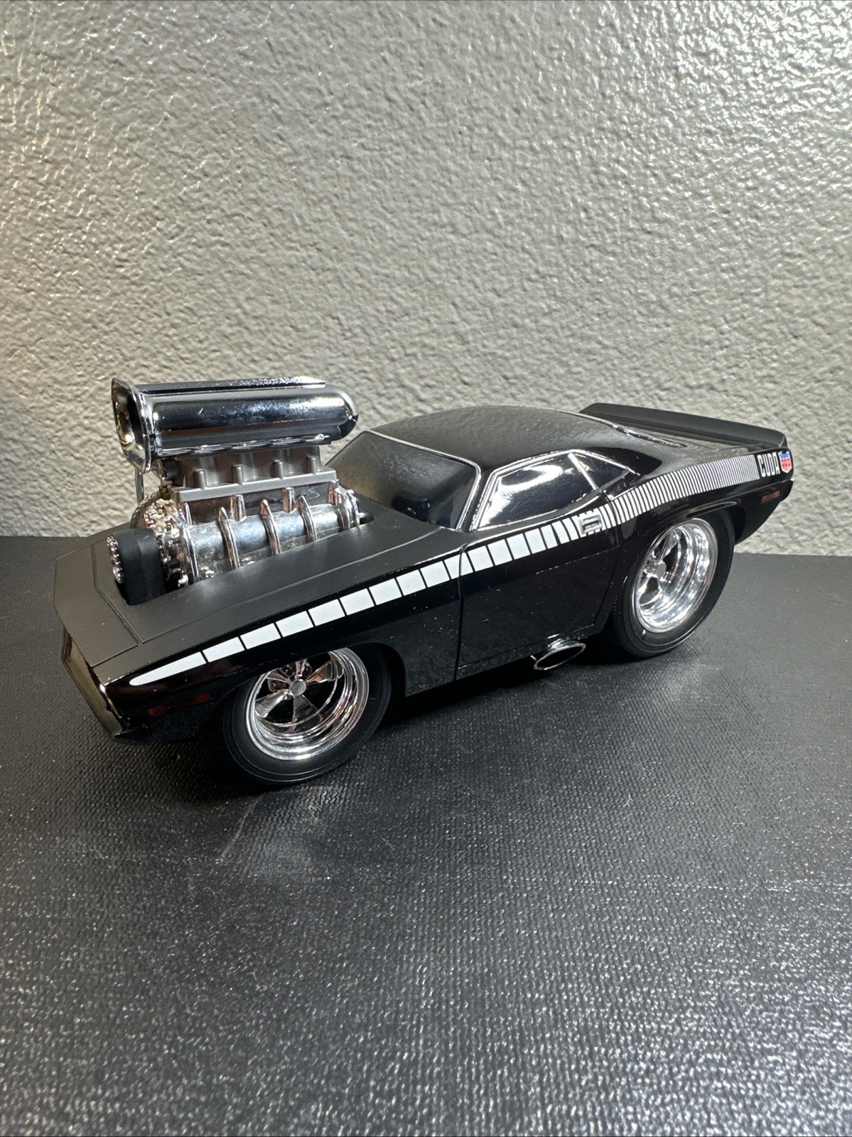 Muscle Machines 1970 Plymouth ’70 Cuda 1:18 Black /matte Black 2000 Fun line