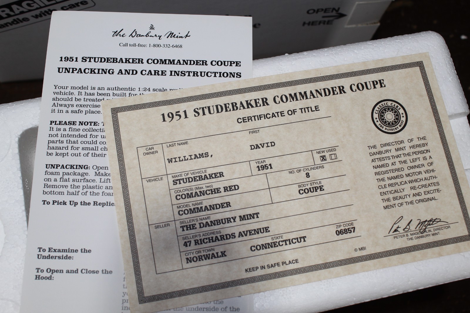 Danbury Mint 1951 Studebaker Commander Coupe 1/24