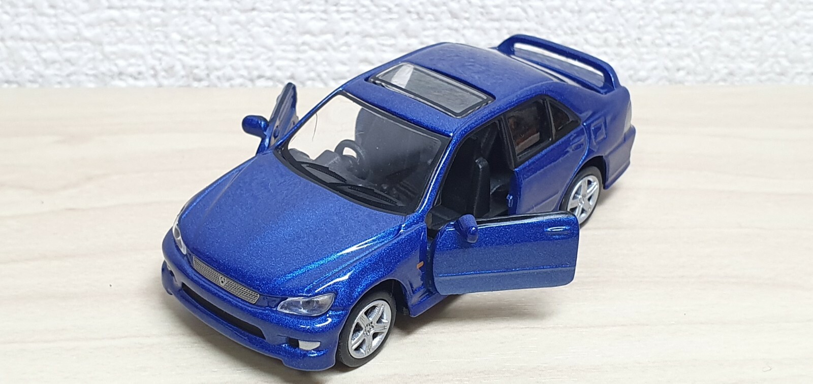 1/59 Konami J Owner’s Collection TOYOTA ALTEZZA Lexus IS200 IS300 BLUE car model