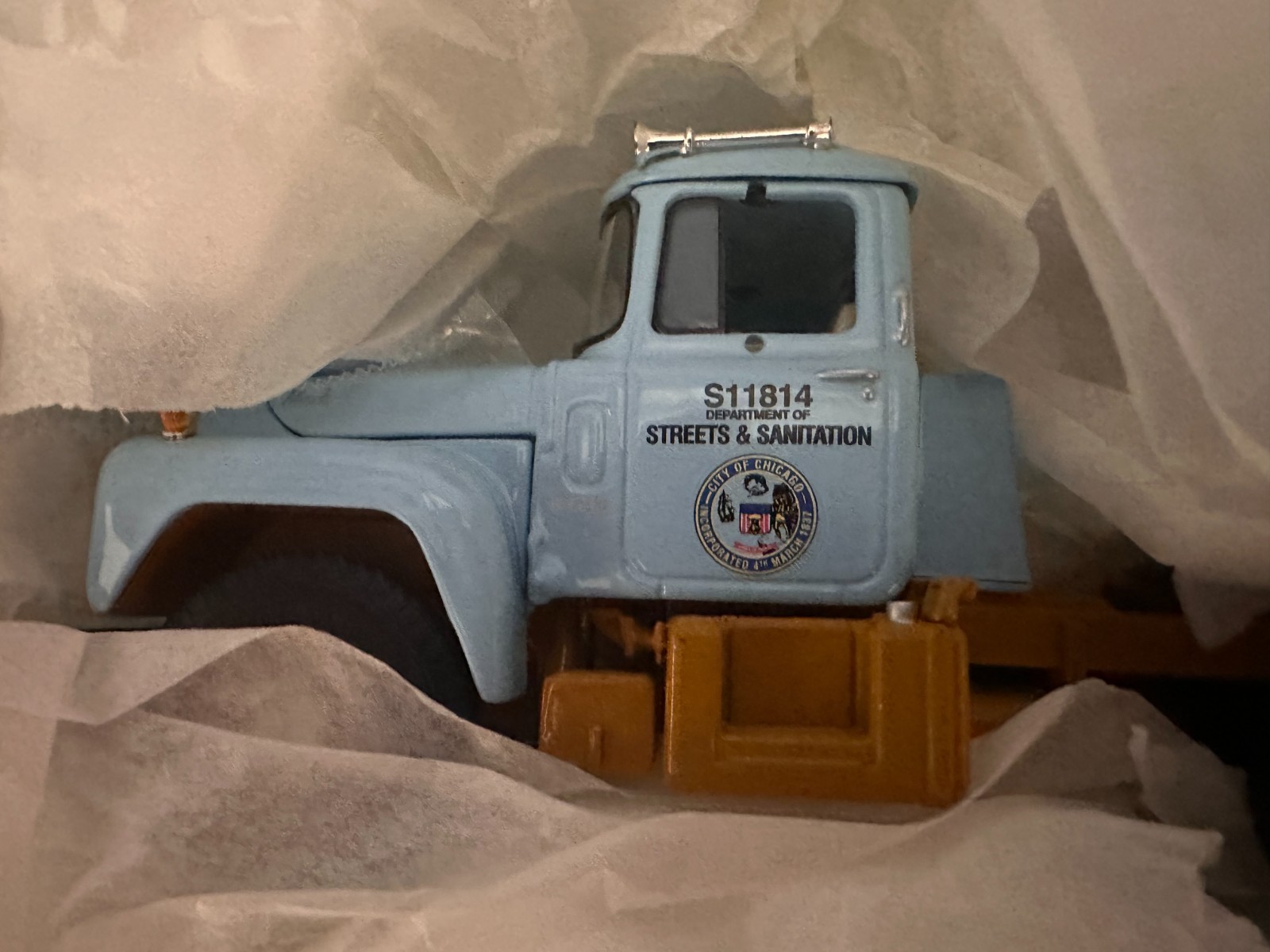 First Gear 19-2512 Mack R-Model & Dump Trailer Chicago Streets & San New In Box