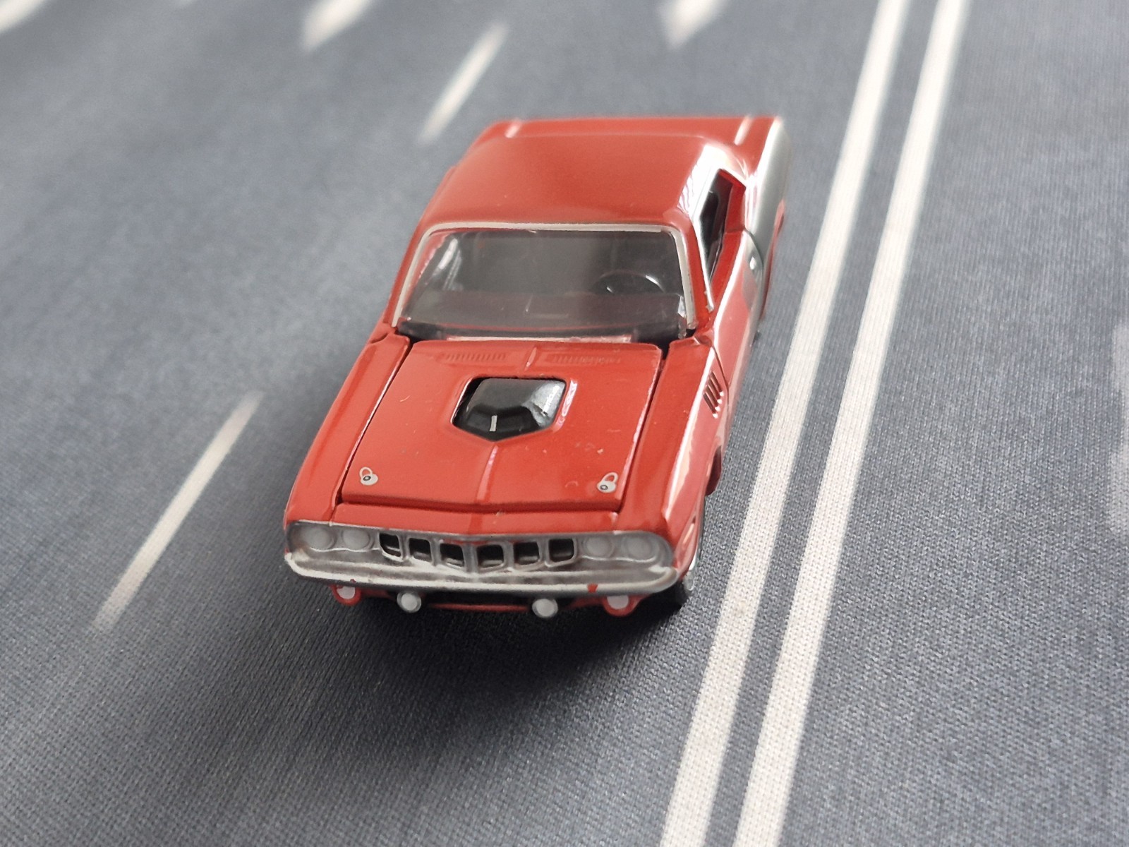 Plymouth HEMI Cuda 426 HEMI 50th Anniversary Limited Edition Orange 1/64