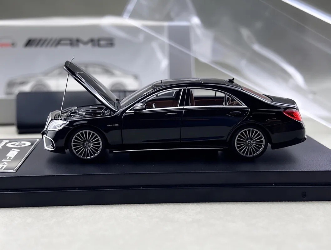RM 1:64 Black S63 W222 Luxury Sedan Sports Model Diecast Metal Car