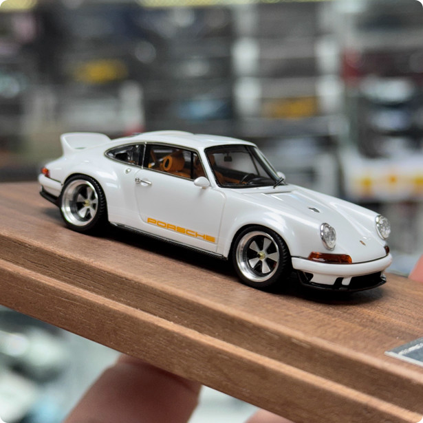 Deepmaker 1:64 Porsche 911 964 singer dls resin car model ornaments
