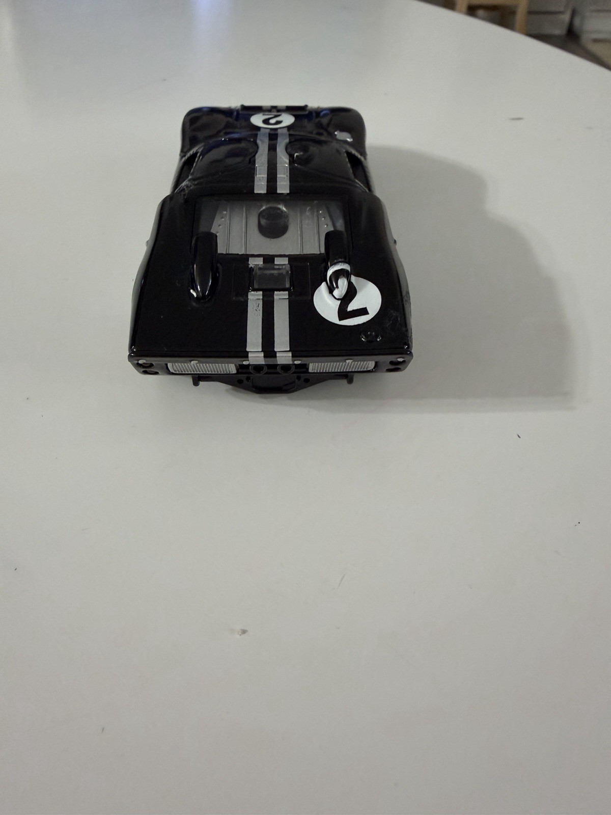 Kinsmart Ford GT40 1:36 Diecast Pull Back Car Black/White Stripes Gold Wheels