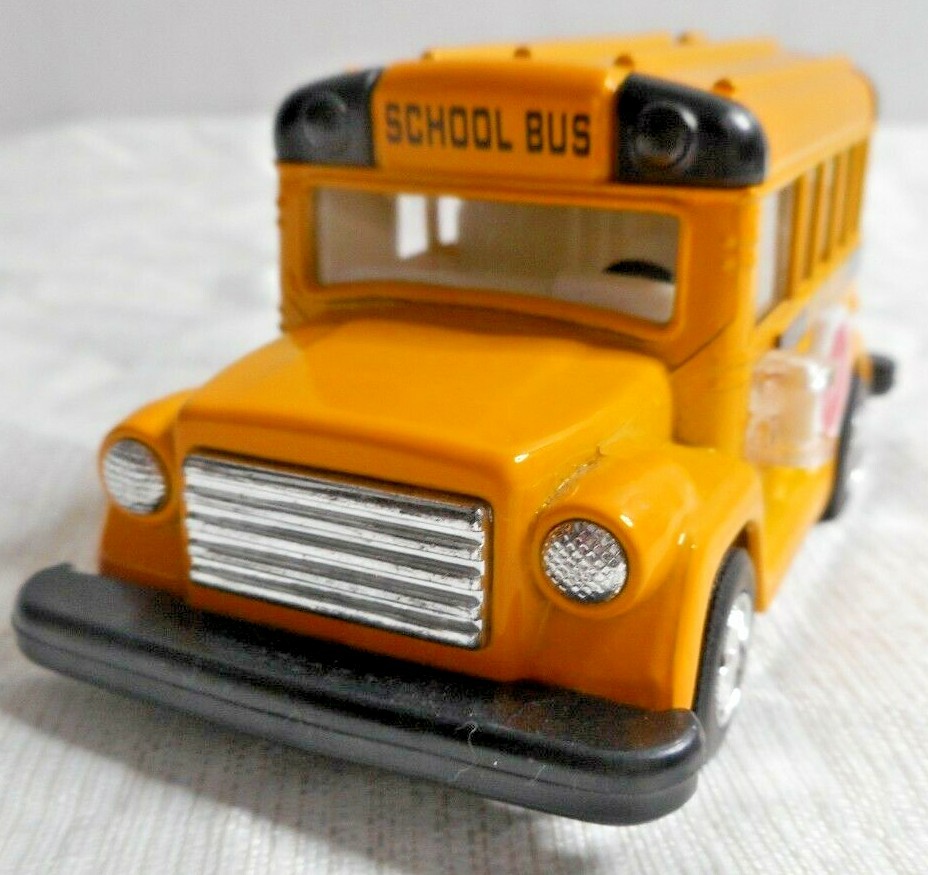 Kintoy Yellow Mini-Short School Bus Diecast Pull Back Action Stop Sign Moves