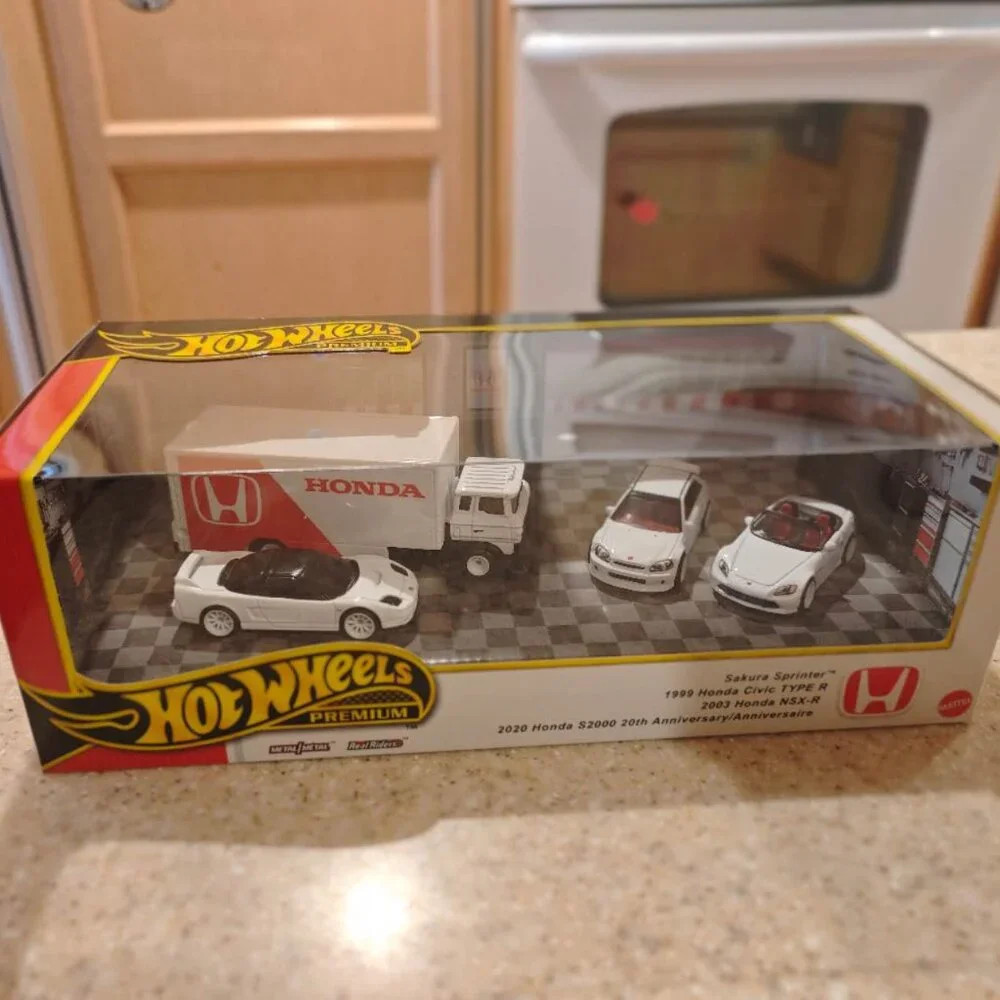 Hot Wheels Premium Honda Collector Display Set – Sealed