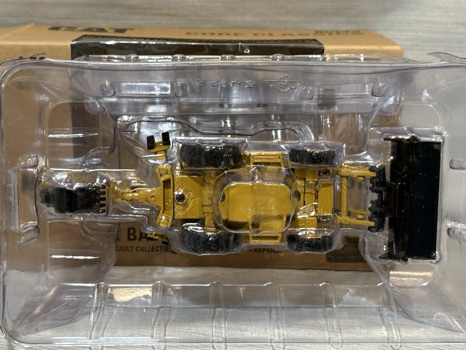 DIECAST MASTERS Caterpillar 420E IT Center Pivot Backhoe Loader 1:50 DM85143
