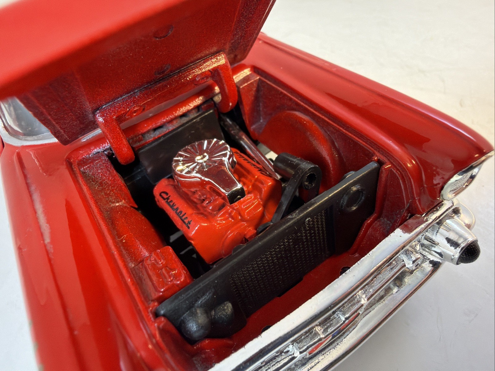 1:24 Scale Motormax 1957 Chevrolet Bel Air No. 68030/1 Red Officially Licensed