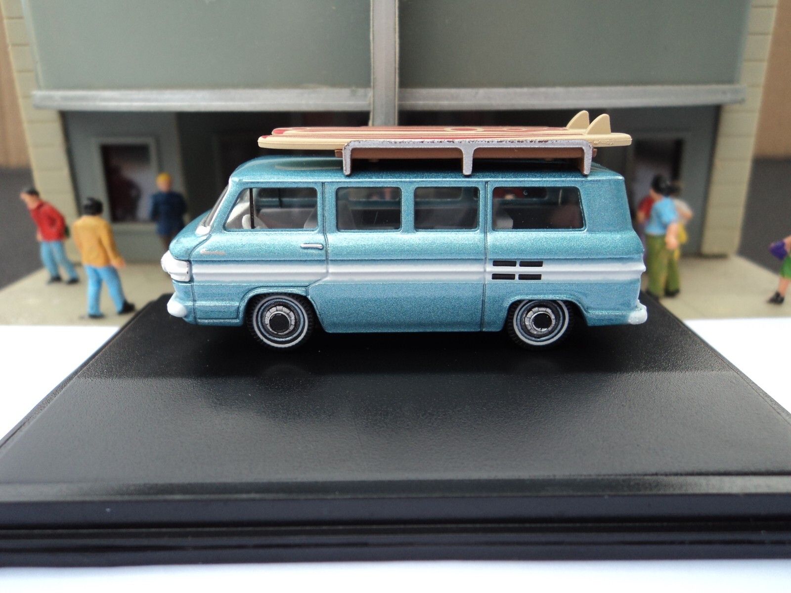 Oxford 1961 Chevrolet Corvair Passenger Wagon Turquoise 1/87 HO diecast