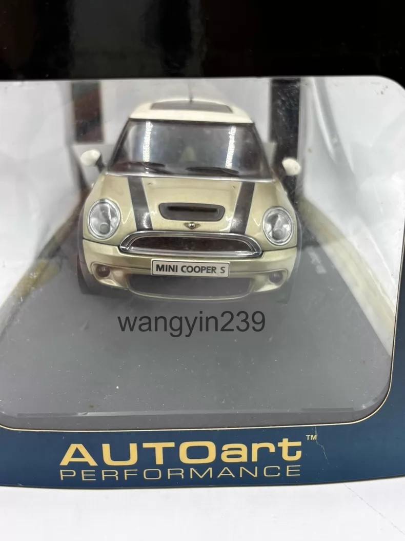 Autoart 1/18 BMW Mini Cooper S Gold Model Car