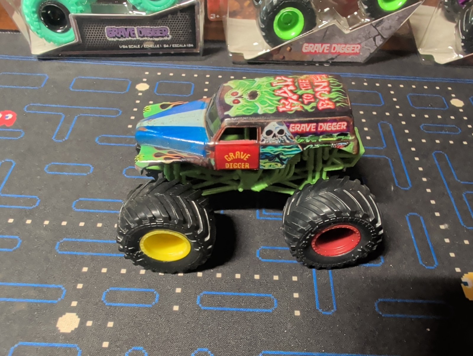 Spin Master Monster Jam PHASED OUT Grave Digger Truck 1:64 Scale