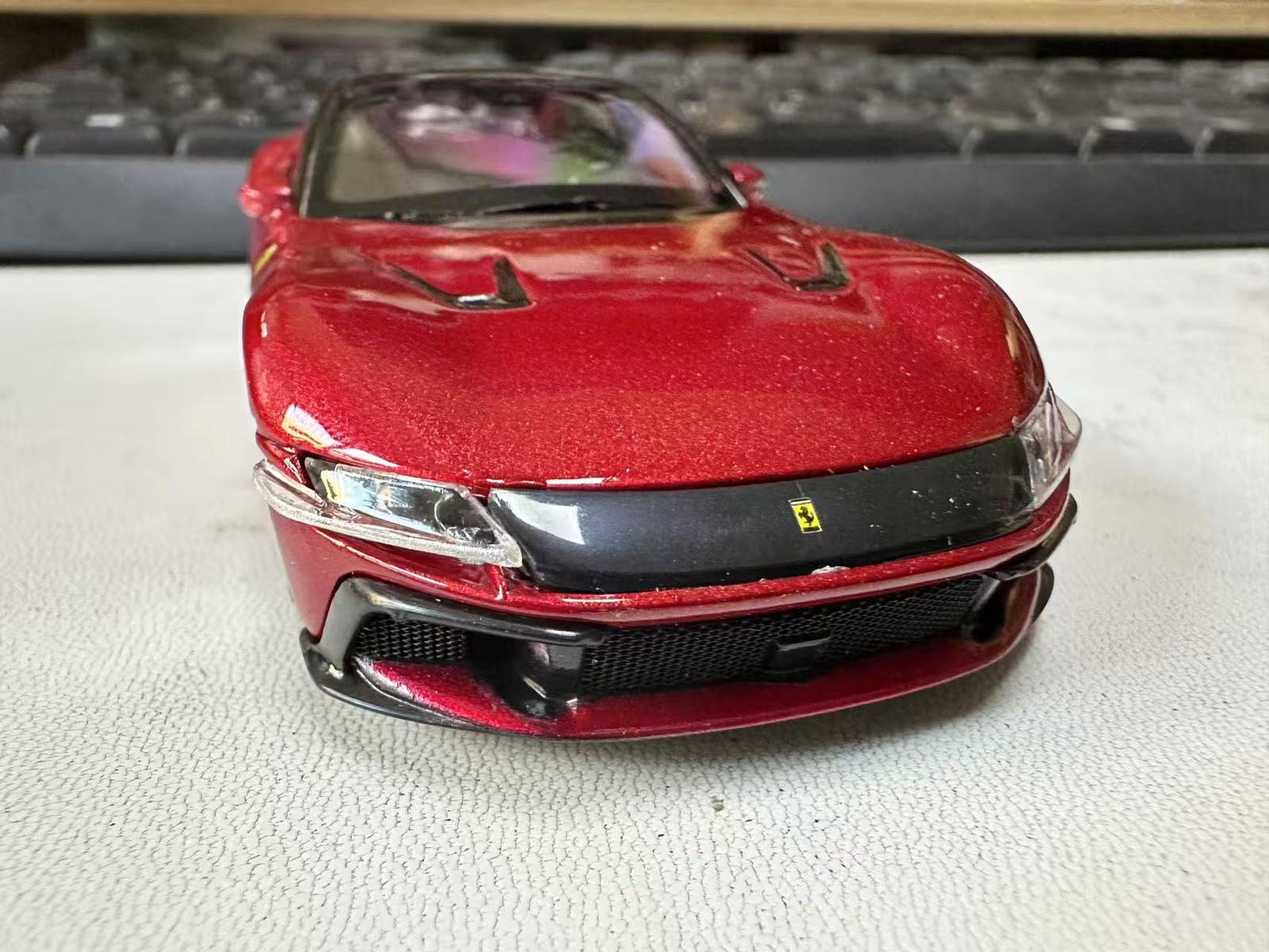 Bburago 1:43 Ferrari 12 Cilindri Metal Model Car New in Box