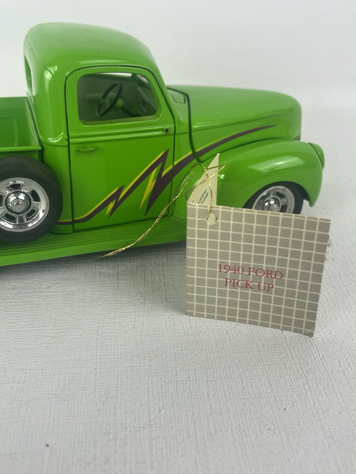 Franklin Mint 1/24th Scale 1940 Ford Custom Pickup Truck VERY NICE