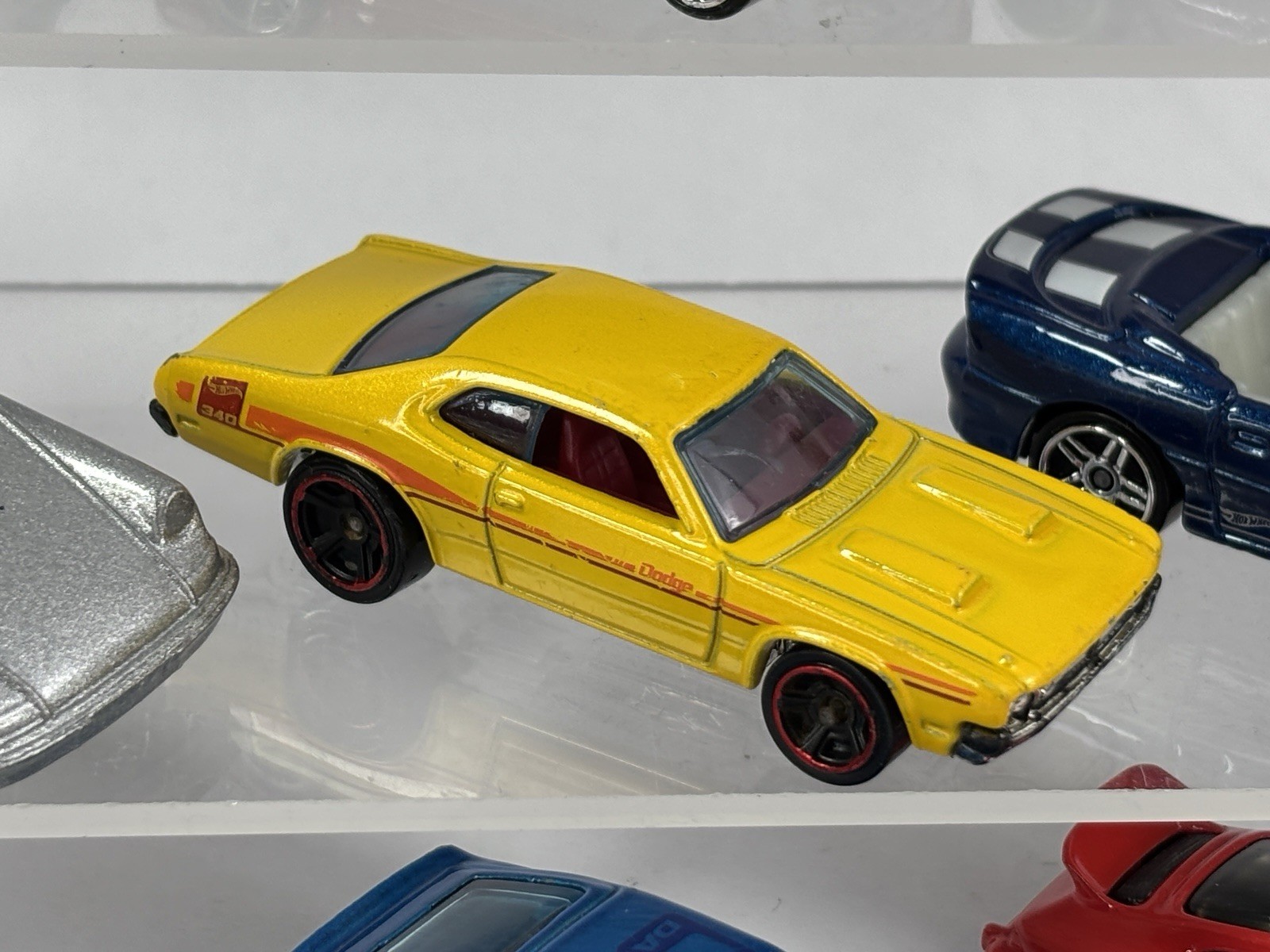 Lot of 9 Hot Wheels Diecast 1:64 Cars Various Makes Models Loose Lot #19