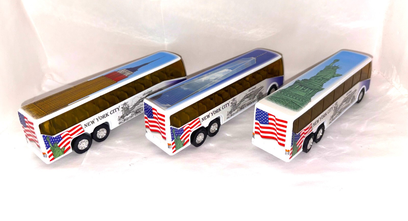 NYC Bus w/Statue Liberty, Empire St Building or Freedom Tower -Pull Back Action