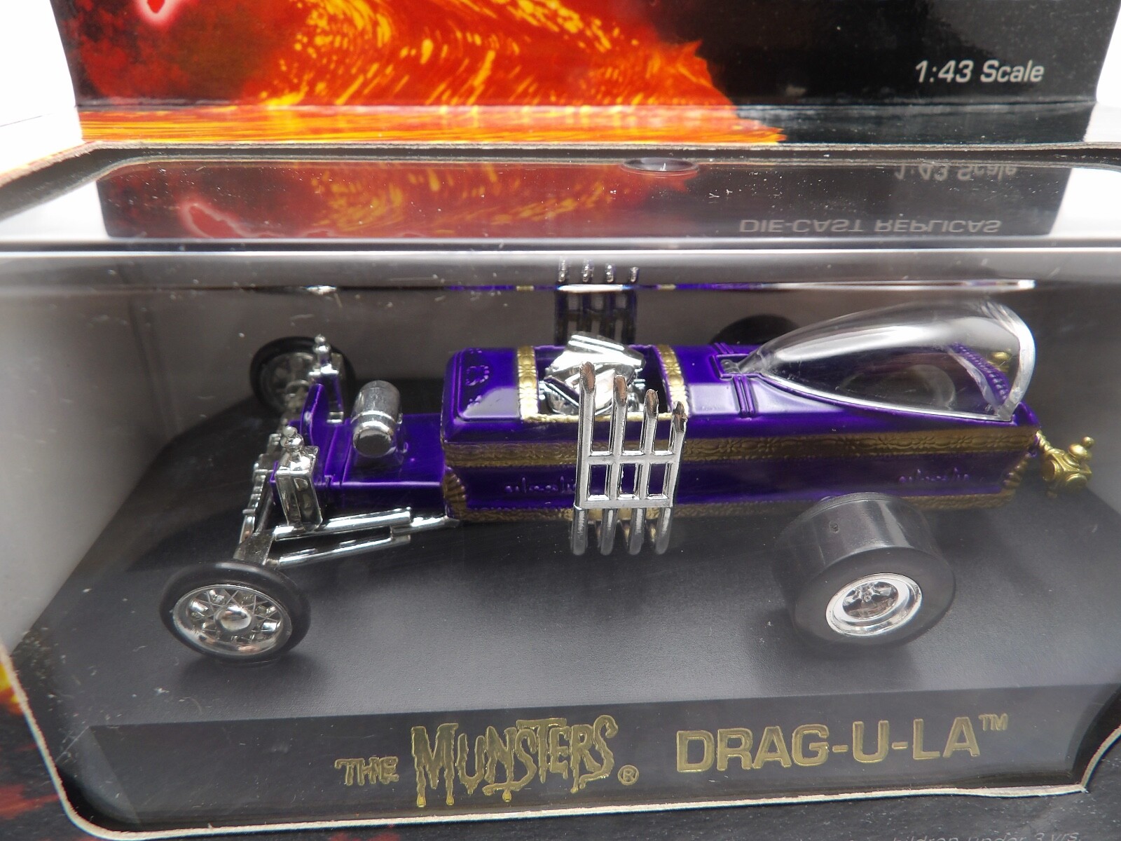 THE MUNSTERS DRAG-U-LA 1996 JOHNNY LIGHTNING MAGMAS 1:43 DIE-CAST