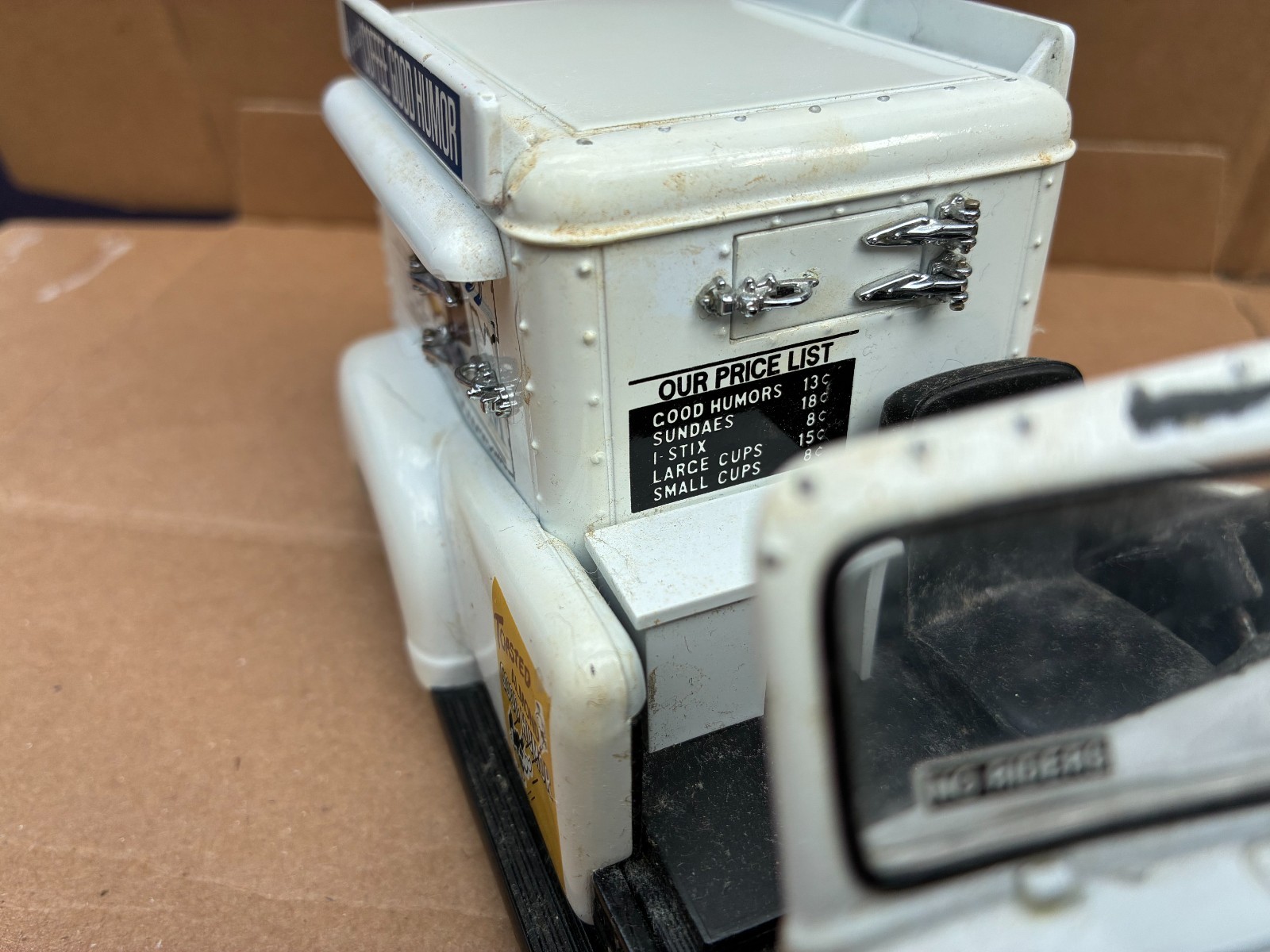 Danbury Mint 1953 Chevy Good Humor ice cream truck-missing parts