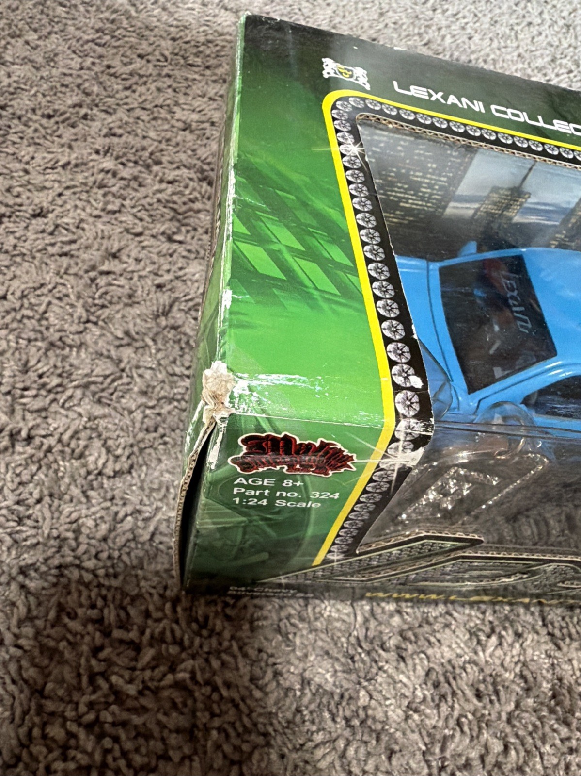 Lexani 1:24 Die-Cast 2004 Chevy Silverado SS – Limited Edition – Blue/Black -NIB