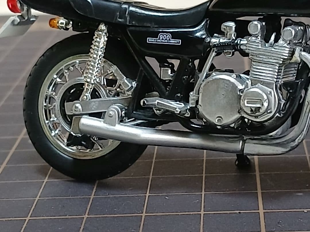 Custom Bike Collection 1/24 Tom Z1 Used in Cabinet No box or accessories