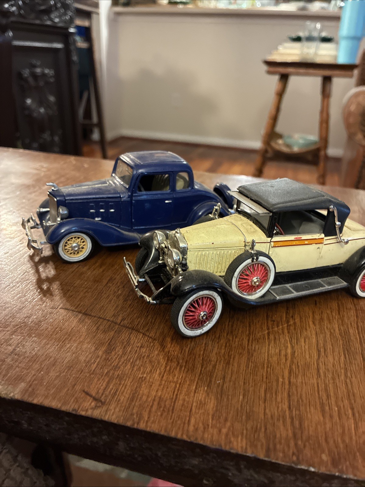Diecast 1933 Chevrolet Eagle, 1927 314 Roadster 1:32