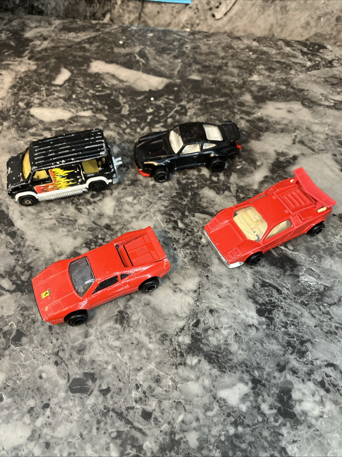 Lot 4 MAJORETTE MAROON PORSCHE 911, LAMBO, FERRARI, 1:57 FRANCE LOOSE
