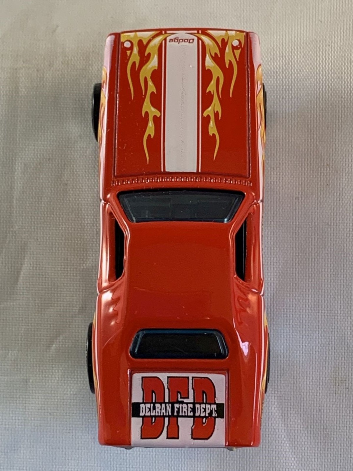 Hot Wheels Dixie Challenger 2011 Main Street Red 5SPs