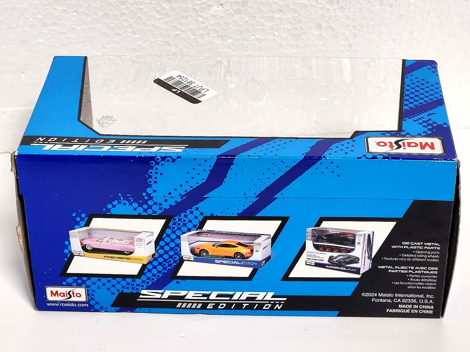 Maisto Special Edition Diecast 1970 Red Chevy Corvette Stingray T-Top 1:24 Scale
