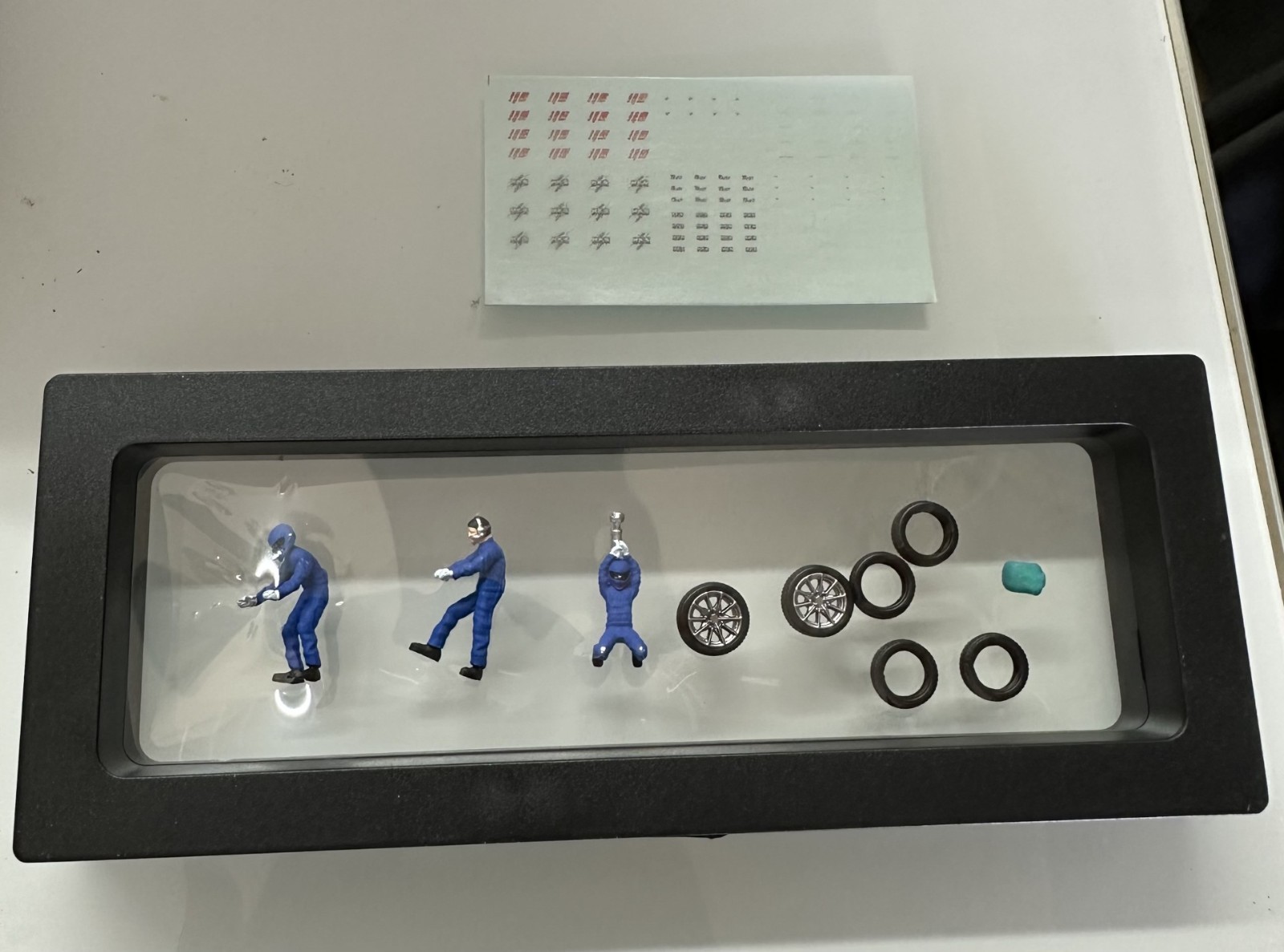 CAR REPAIR MECHANIC FIGURE WHEELS & TIRES DECALS 1/64 DIECAST BY MOREART AMD MA
