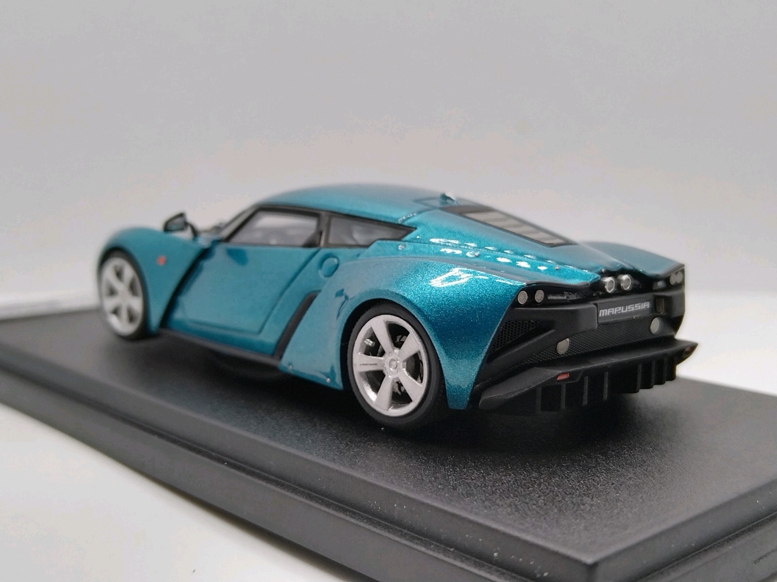 LOOKSMART 1/43 Marussia B2 2009 Glacier. Limited 090/165. Wow Rare!