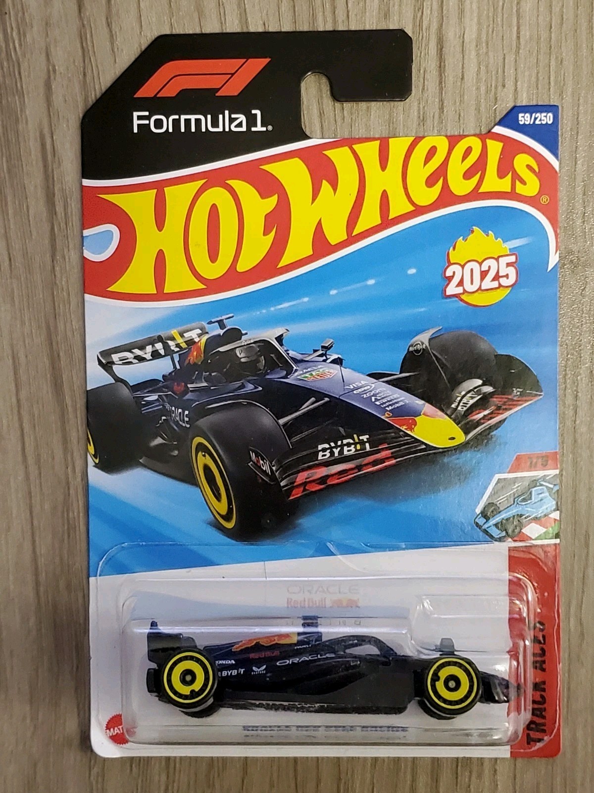 2025 Hot Wheels Oracle Red Bull Racing Formula 1 F1 Track Aces 1/5 Car 59/250