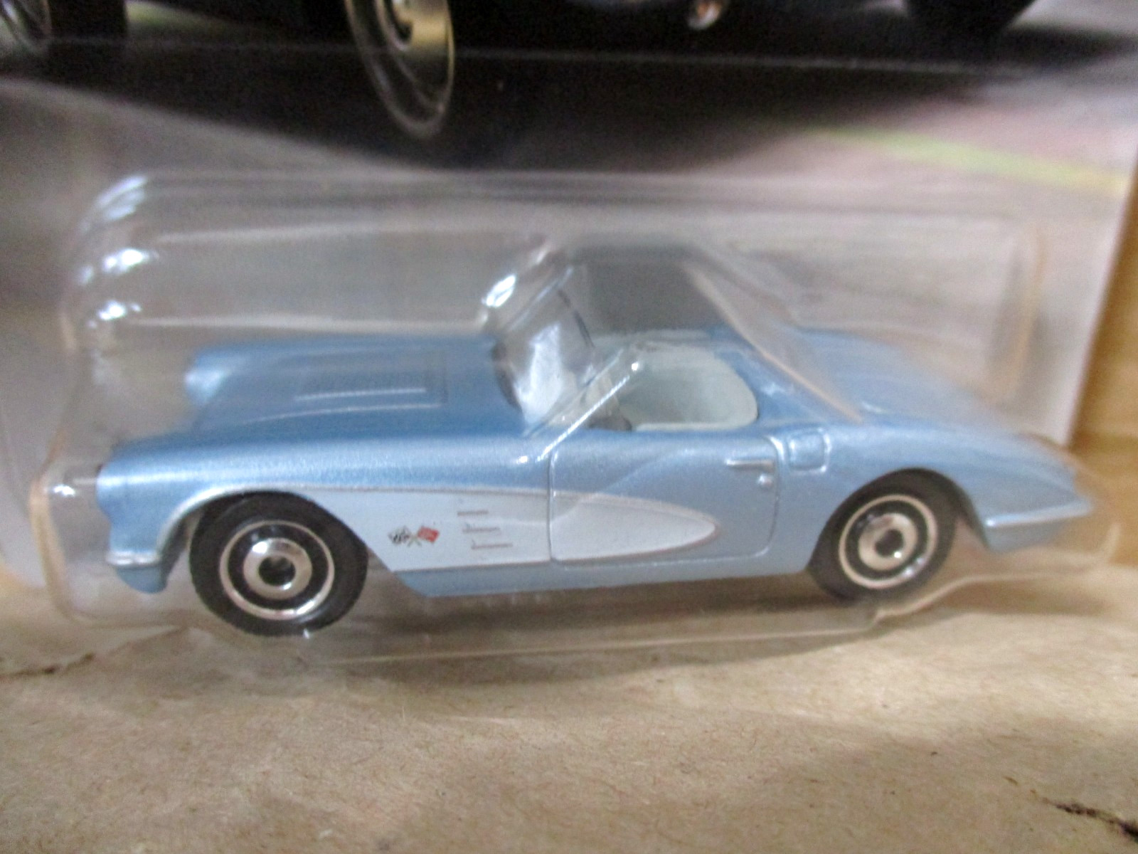 Matchbox 1-125 series #22 1958 Chevrolet Corvette 1/64 Scale Diecast