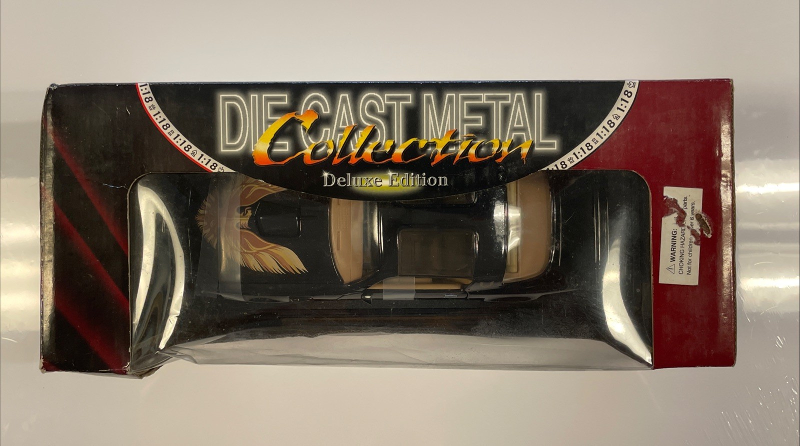 (G526) Road Signature 1:18 1979 Pontiac Firebird Trans Am Black Gold Diecast Car