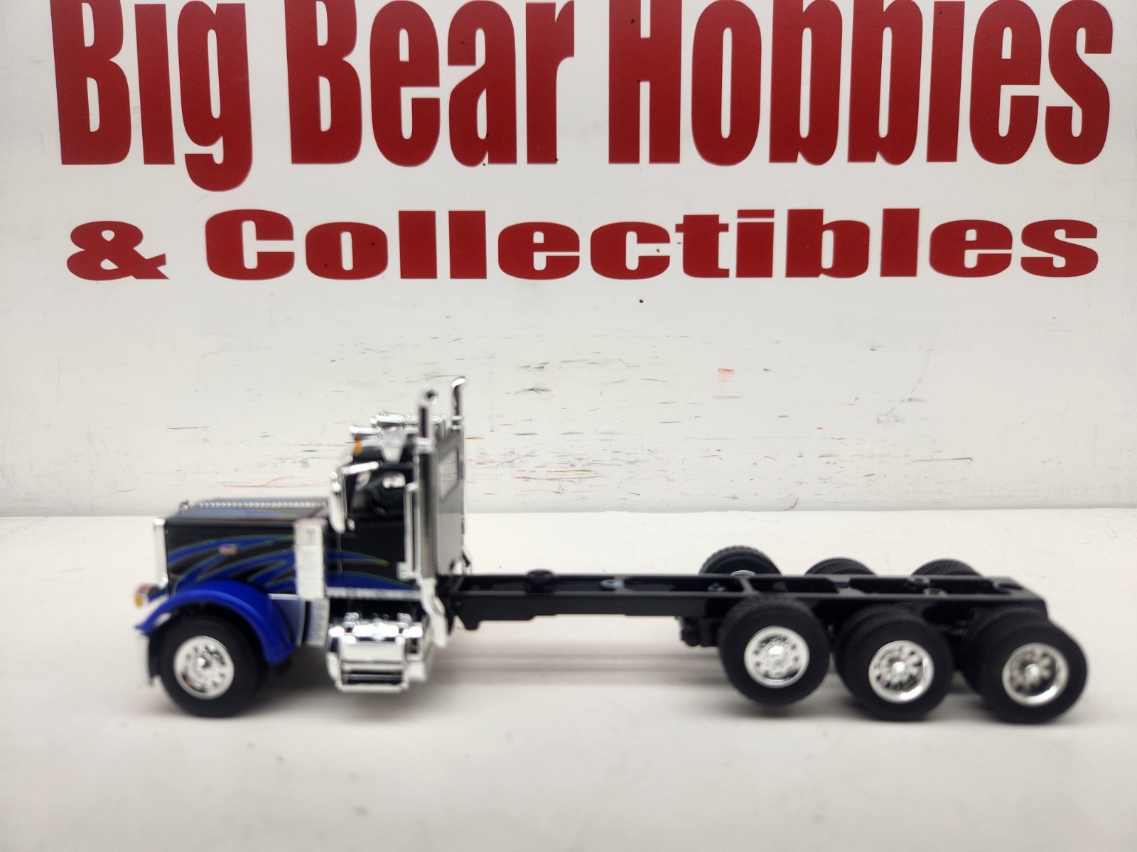1/64 DCP/FG Black,Blue,Green 389 Day Cab Heavy Haul Chassis For Custom Builds