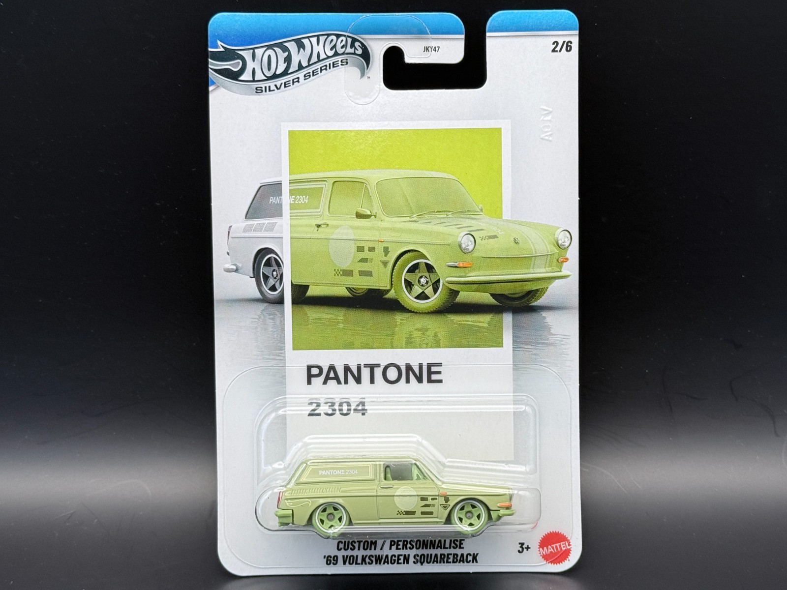 Hot Wheels CUSTOM VOLKSWAGEN SQUAREBACK Pantone JKY47-956B 1/64