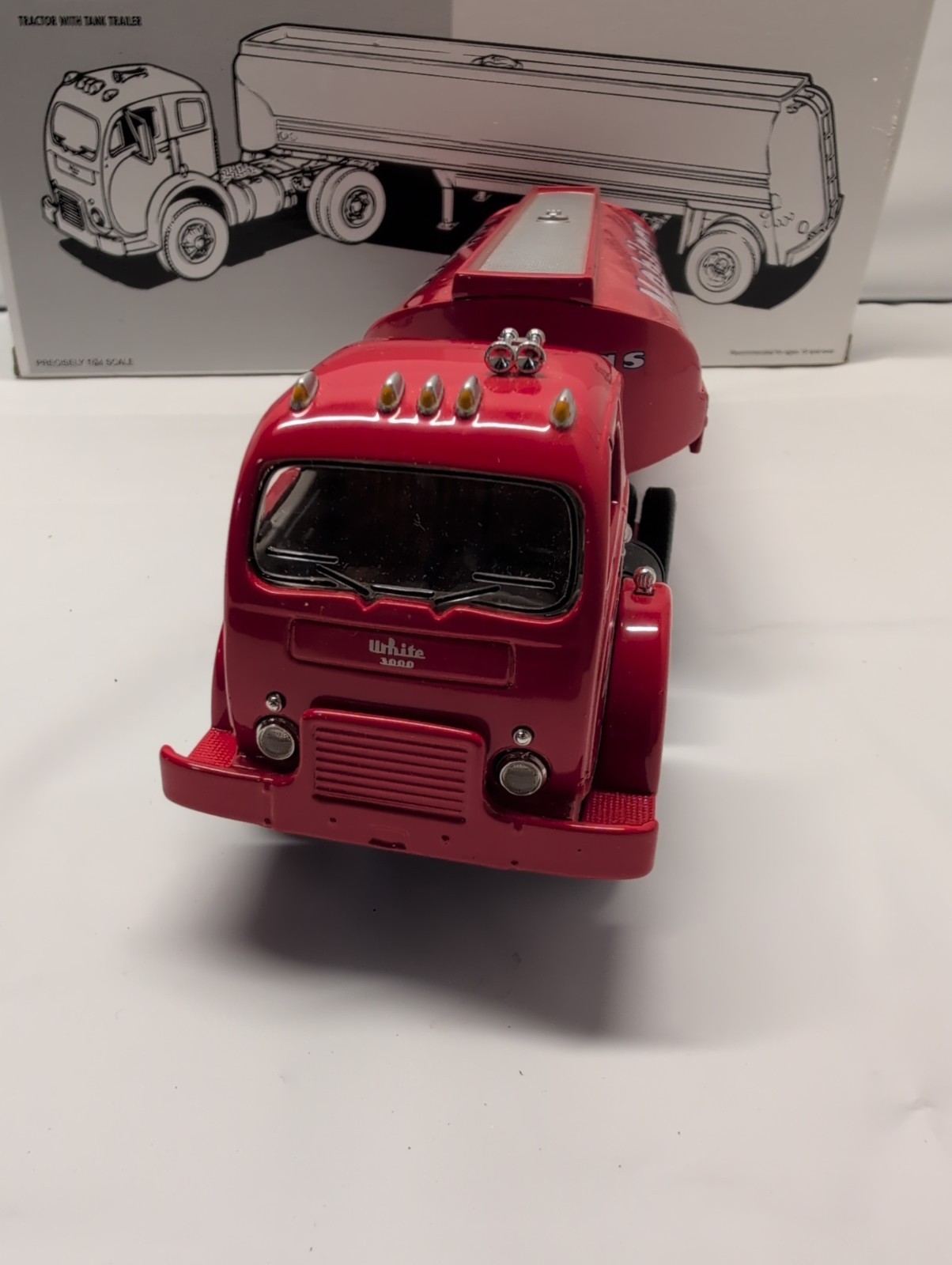 First Gear 1953 White 3000 Tractor with Tank Trailer Semi Mobilgas 19-1977 IOB