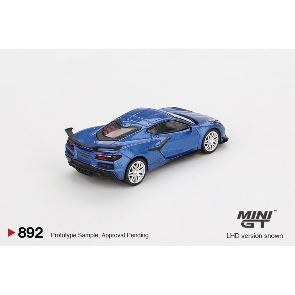 Chevrolet Corvette Z06 2023 Elkhart Lake Blue Metallic LHD 1:64 Mini GT 00892L
