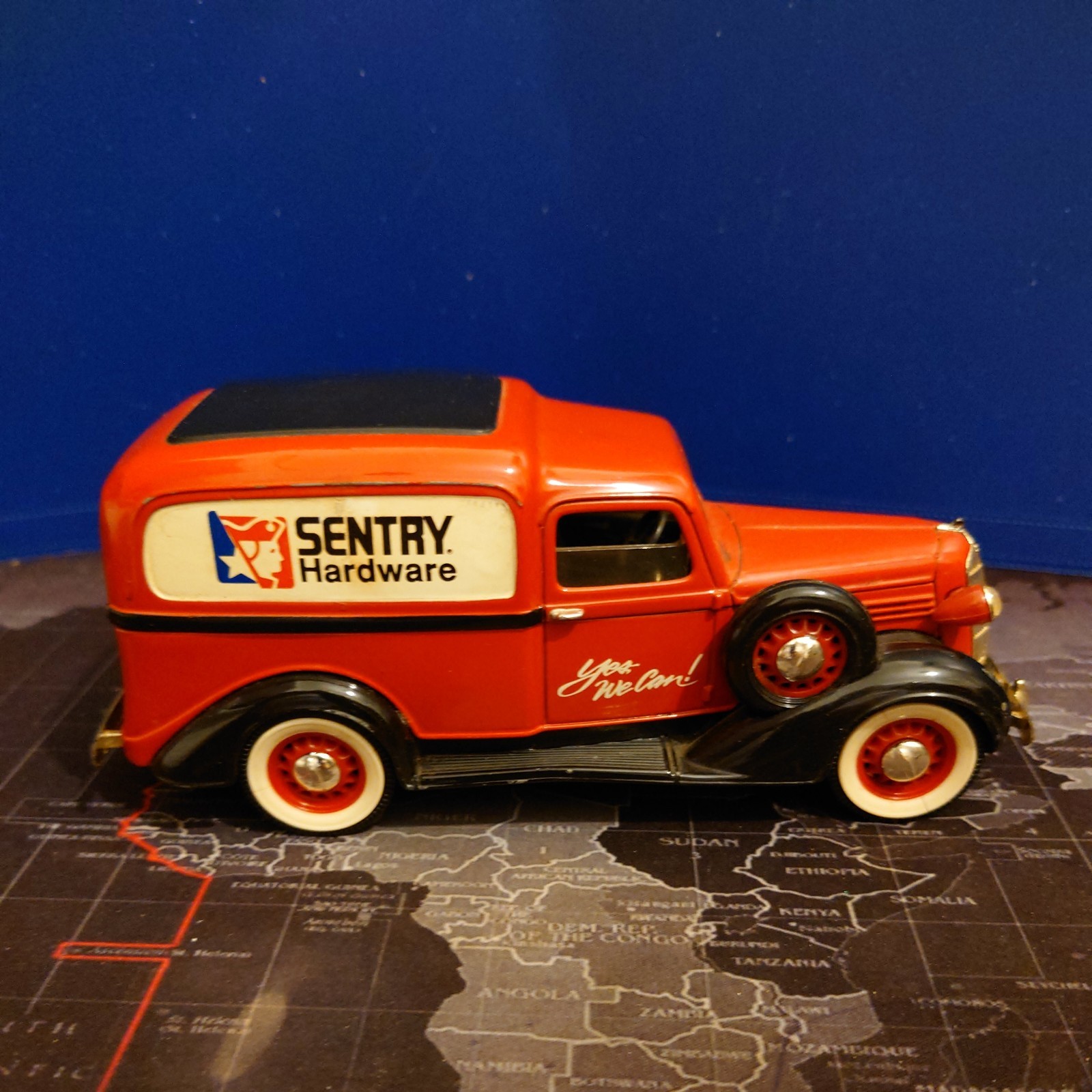 Liberty Classics 1936 Dodge Panel Van 1:25 Scale Diecast Coin Bank Money Box